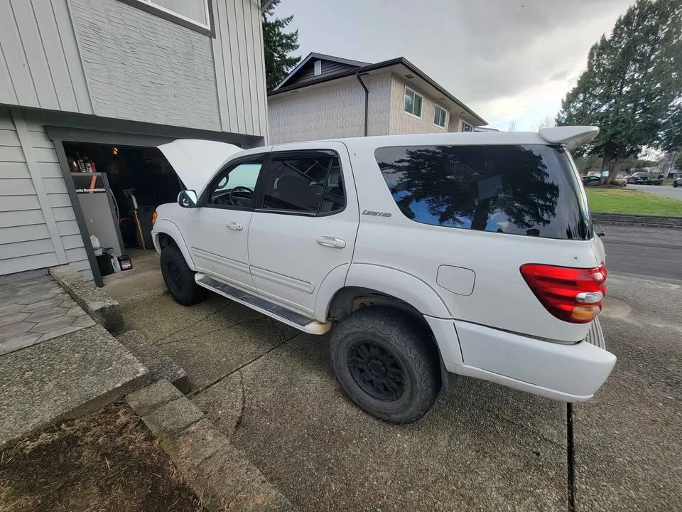 2002 Toyota Sequoia 1st Gen - Image 5 of 10