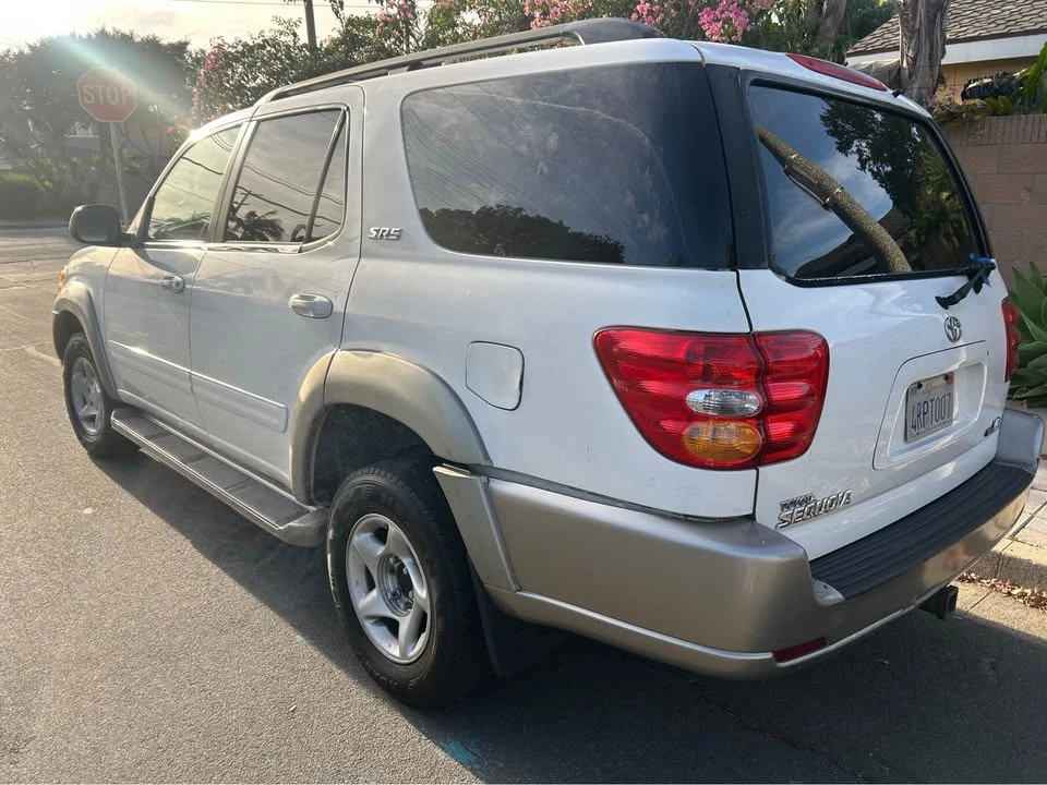 2002 Toyota Sequoia 1st Gen - Image 2 of 10