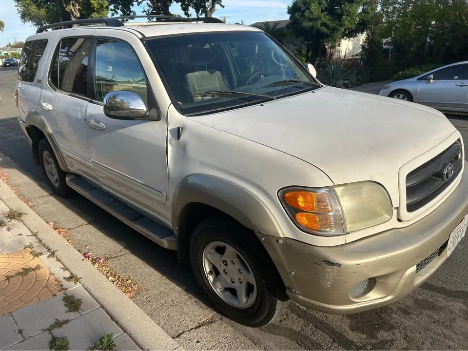 2002 Toyota Sequoia 1st Gen - Image 4 of 10