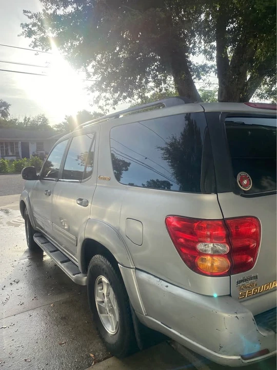 2002 Toyota Sequoia 1st Gen - Image 5 of 7