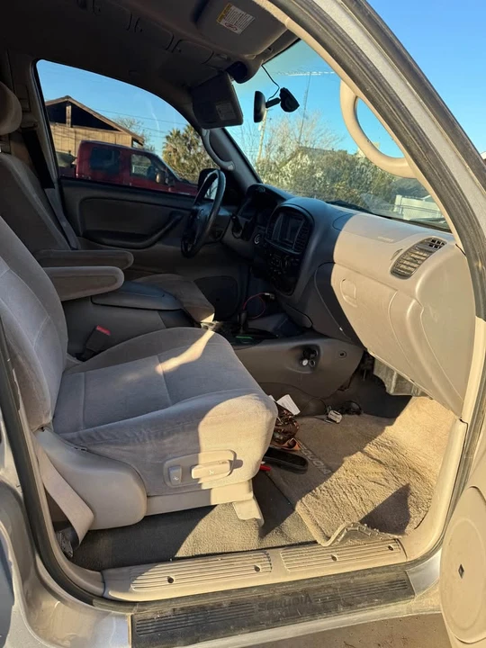 2002 Toyota Sequoia 1st Gen - Image 8 of 10
