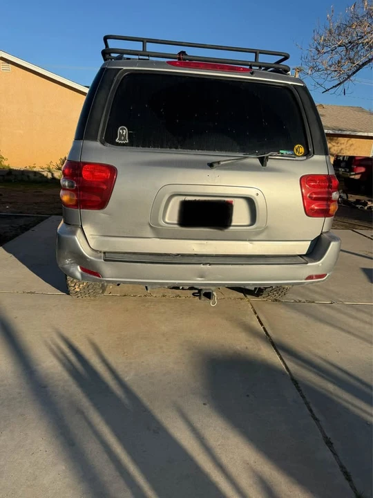 2002 Toyota Sequoia 1st Gen - Image 5 of 10