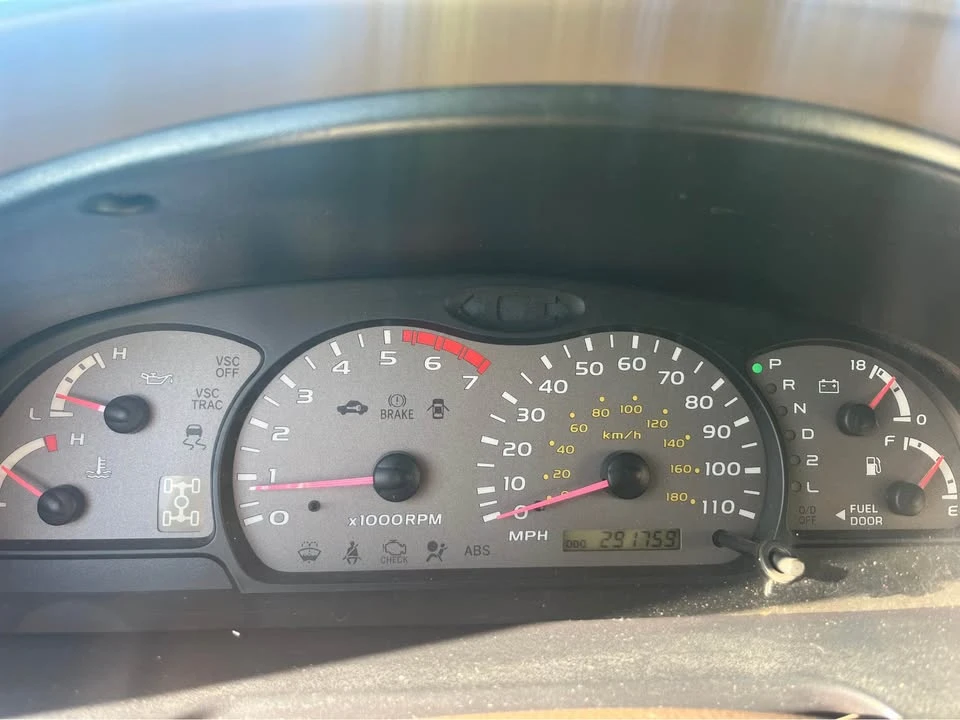 2002 Toyota Sequoia 1st Gen - Image 5 of 5