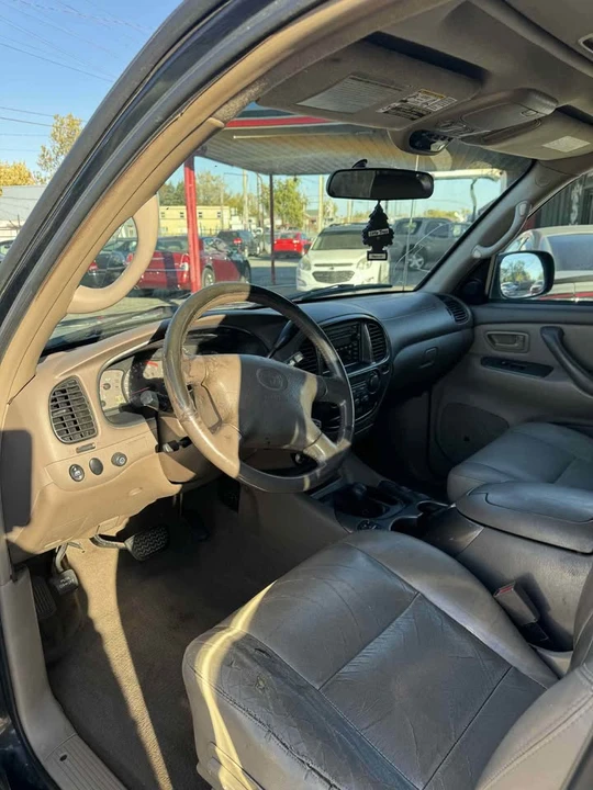 2002 Toyota Sequoia 1st Gen - Image 7 of 9