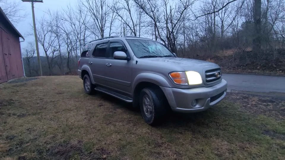 2002 Toyota Sequoia 1st Gen - Image 4 of 12