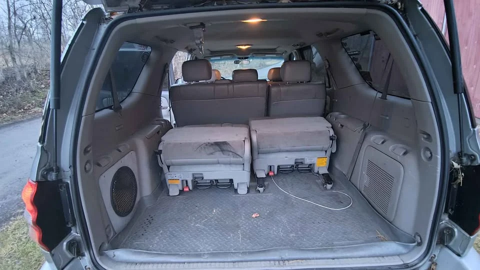 2002 Toyota Sequoia 1st Gen - Image 5 of 12