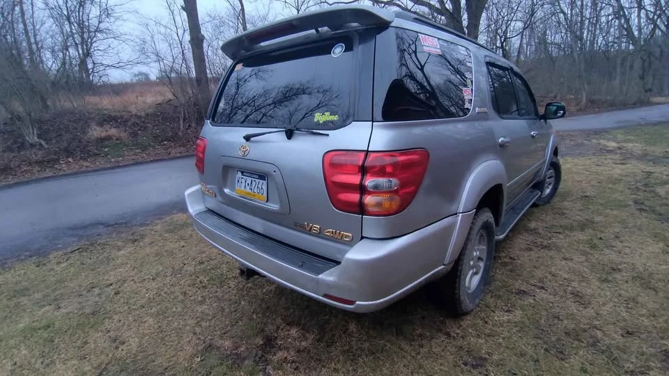 2002 Toyota Sequoia 1st Gen - Image 3 of 12