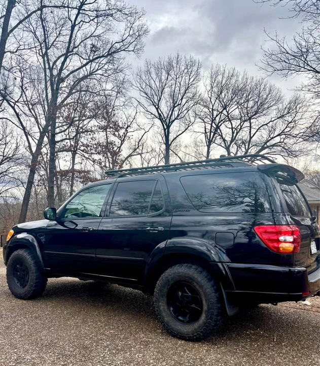 2002 Toyota Sequoia 1st Gen - Image 5 of 10