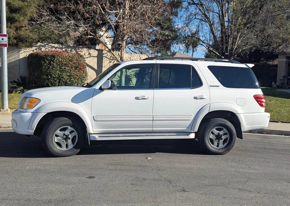 2002 Toyota Sequoia 1st Gen - Image 6 of 15