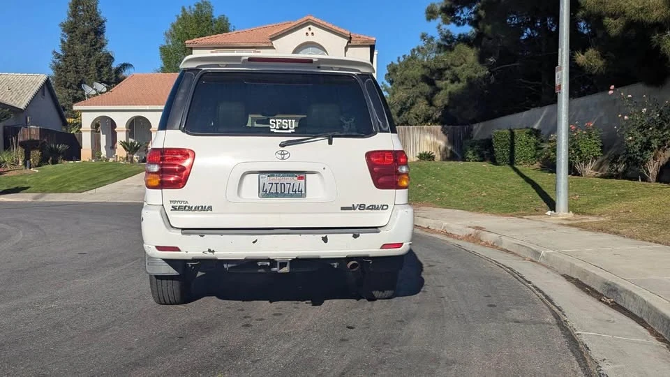 2002 Toyota Sequoia 1st Gen - Image 5 of 15
