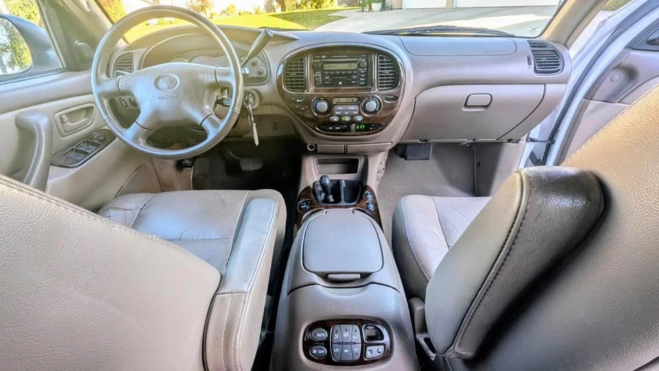 2002 Toyota Sequoia 1st Gen - Image 10 of 15