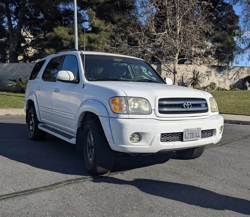 2002 Toyota Sequoia 1st Gen - Image 9 of 15