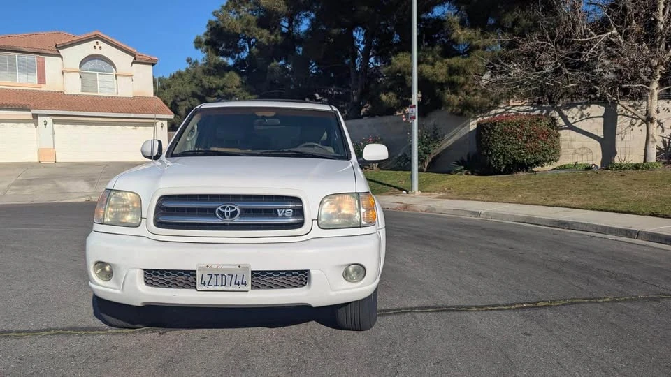 2002 Toyota Sequoia 1st Gen - Image 11 of 15