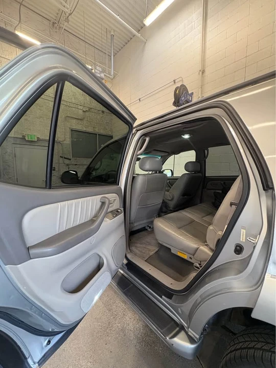 2002 Toyota Sequoia 1st Gen - Image 11 of 17