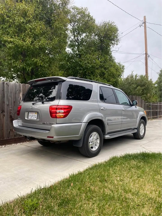 2002 Toyota Sequoia 1st Gen - Image 2 of 17