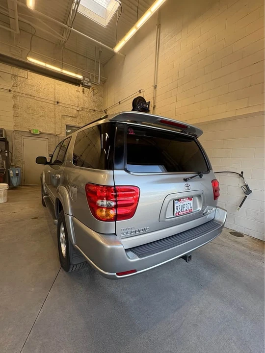 2002 Toyota Sequoia 1st Gen - Image 7 of 17