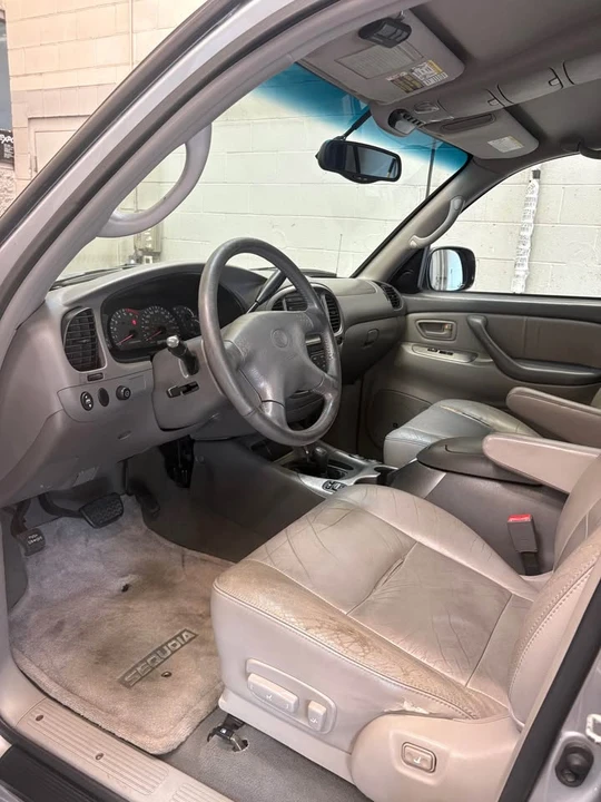 2002 Toyota Sequoia 1st Gen - Image 9 of 17