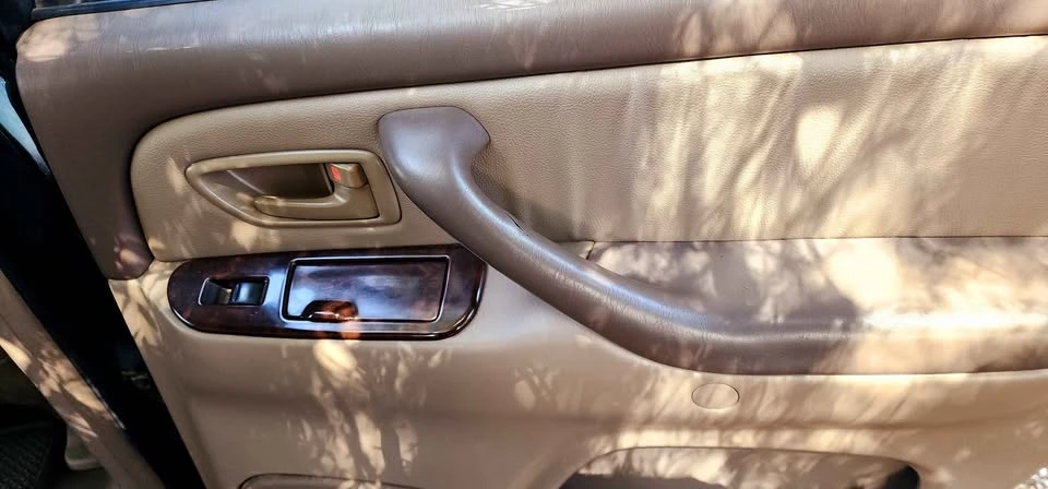2002 Toyota Sequoia 1st Gen - Image 12 of 15
