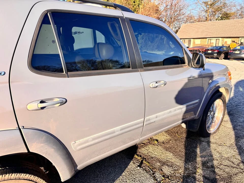 2002 Toyota Sequoia 1st Gen - Image 9 of 11