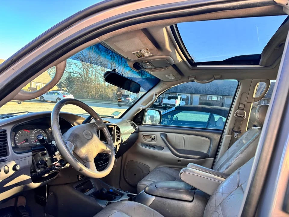 2002 Toyota Sequoia 1st Gen - Image 5 of 11
