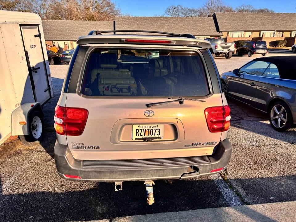 2002 Toyota Sequoia 1st Gen - Image 7 of 11
