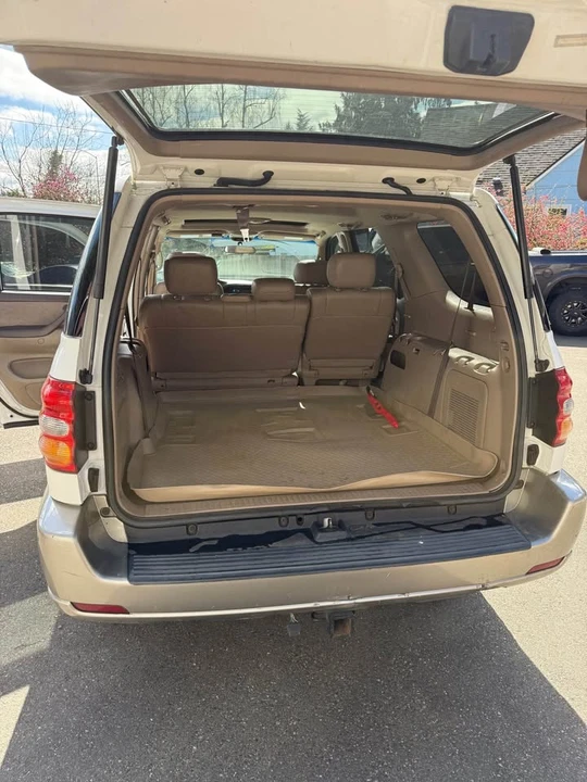 2002 Toyota Sequoia 1st Gen - Image 6 of 9
