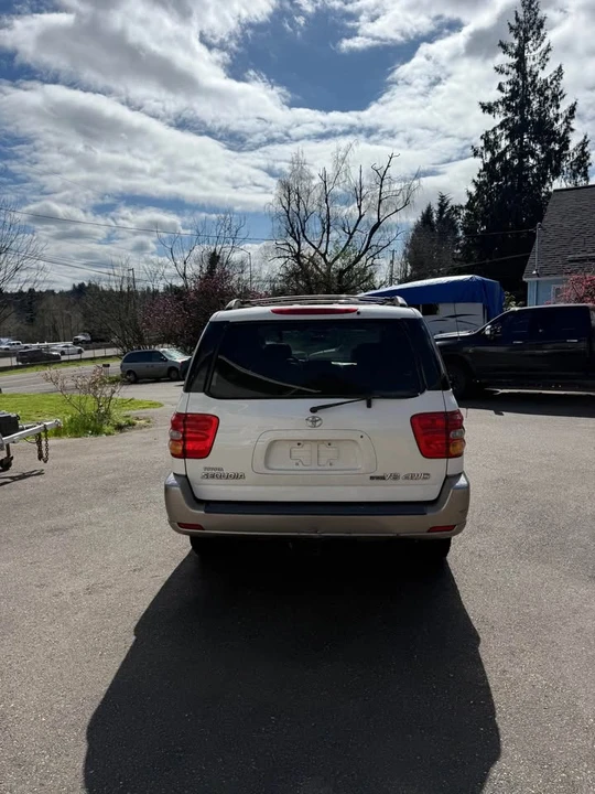 2002 Toyota Sequoia 1st Gen - Image 3 of 9