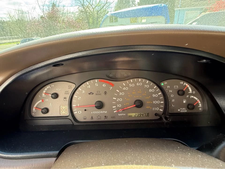 2002 Toyota Sequoia 1st Gen - Image 8 of 9