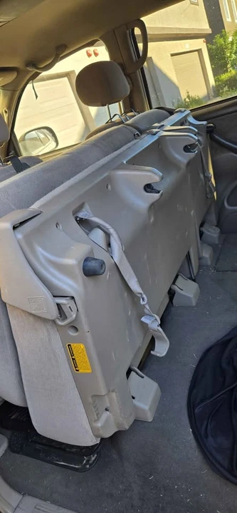 2002 Toyota Sequoia 1st Gen - Image 16 of 18