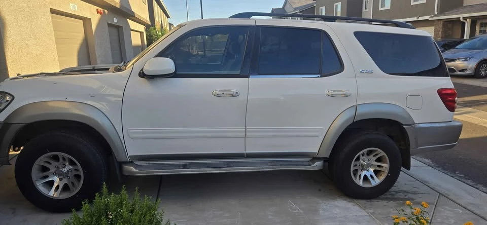 2002 Toyota Sequoia 1st Gen - Image 2 of 18