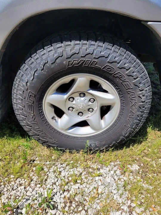 2002 Toyota Sequoia 1st Gen - Image 4 of 8