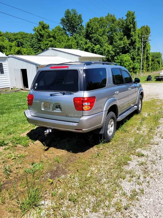 2002 Toyota Sequoia 1st Gen - Image 8 of 8