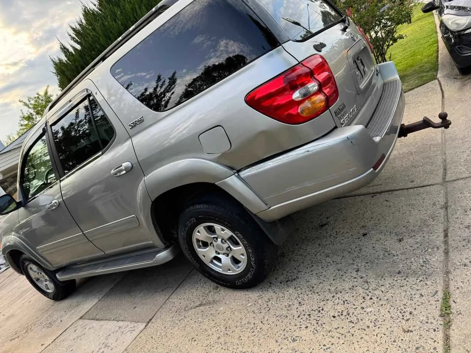2002 Toyota Sequoia 1st Gen - Image 4 of 7