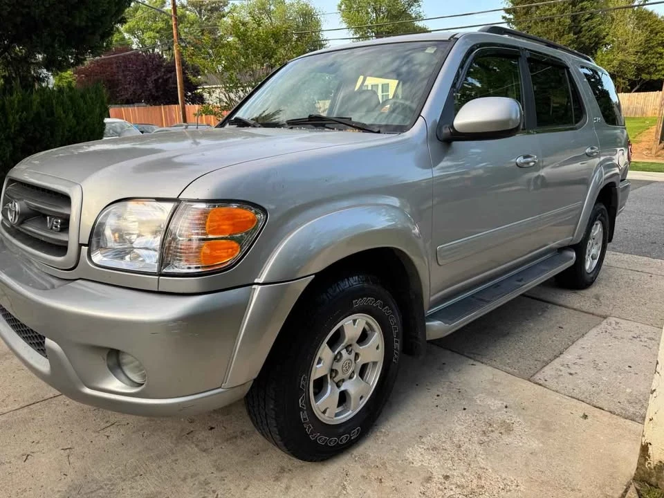 2002 Toyota Sequoia 1st Gen - Image 2 of 7