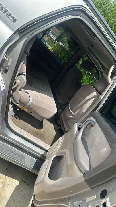 2002 Toyota Sequoia 1st Gen - Image 5 of 7