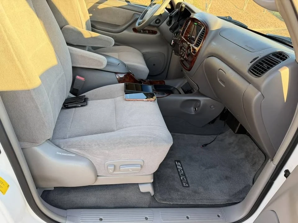 2002 Toyota Sequoia 1st Gen - Image 11 of 18