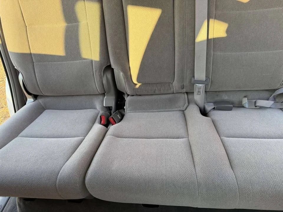 2002 Toyota Sequoia 1st Gen - Image 17 of 18