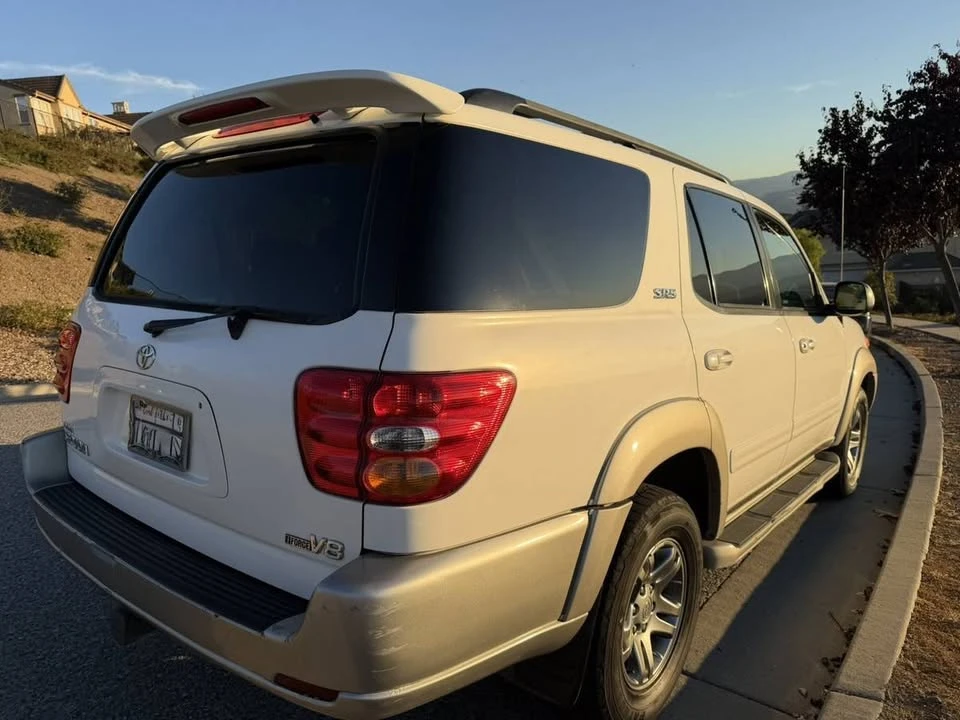 2002 Toyota Sequoia 1st Gen - Image 5 of 18