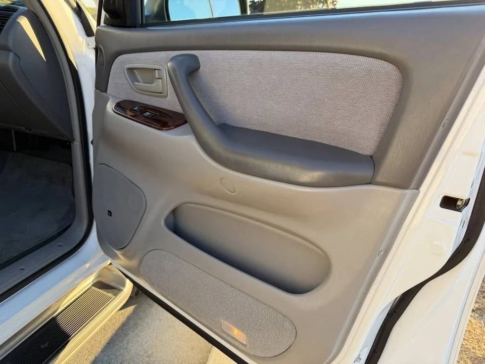 2002 Toyota Sequoia 1st Gen - Image 7 of 18