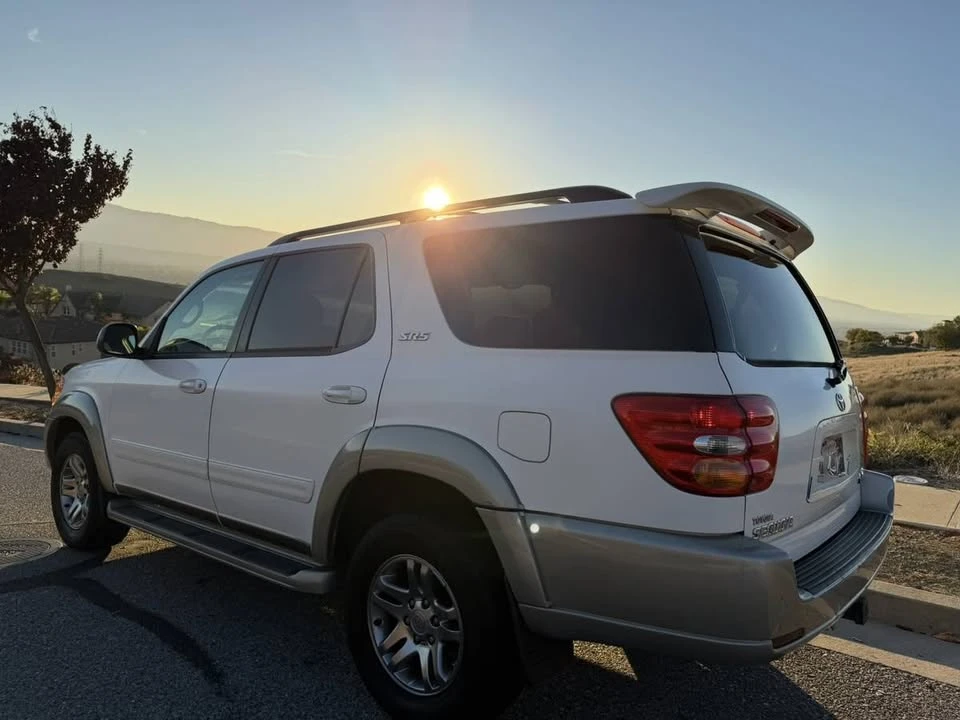 2002 Toyota Sequoia 1st Gen - Image 12 of 18