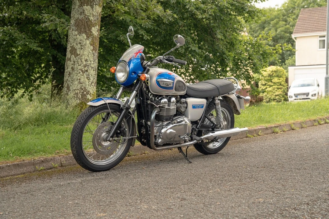 2002 Triumph New Bonneville - Image 4 of 30