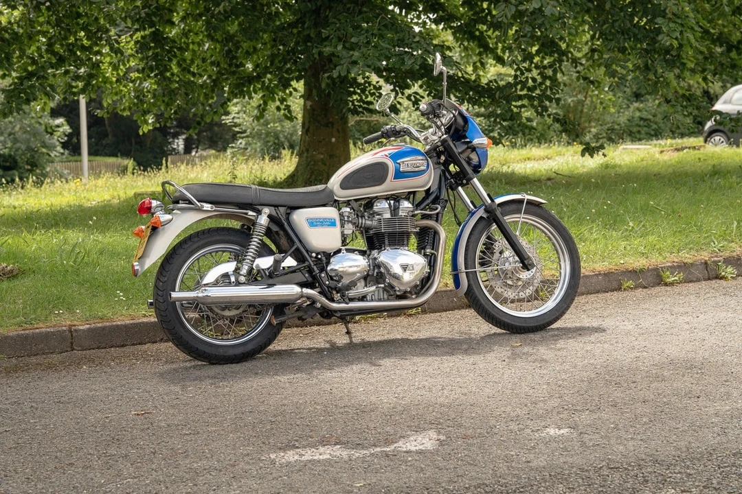 2002 Triumph New Bonneville - Image 13 of 30