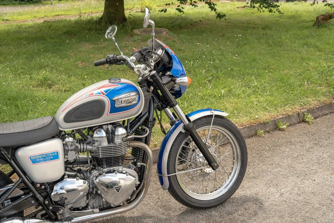 2002 Triumph New Bonneville - Image 7 of 30