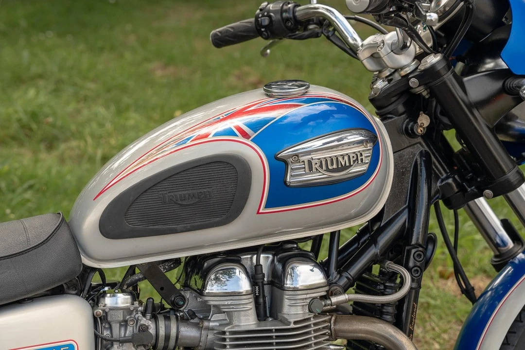 2002 Triumph New Bonneville - Image 2 of 30