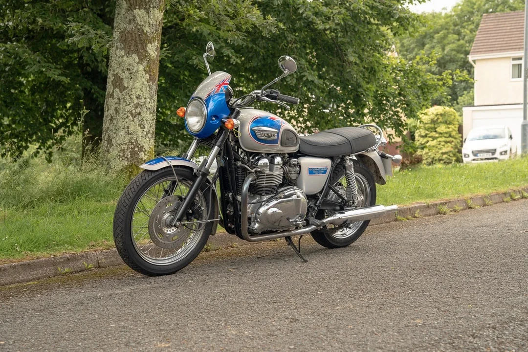 2002 Triumph New Bonneville - Image 4 of 30