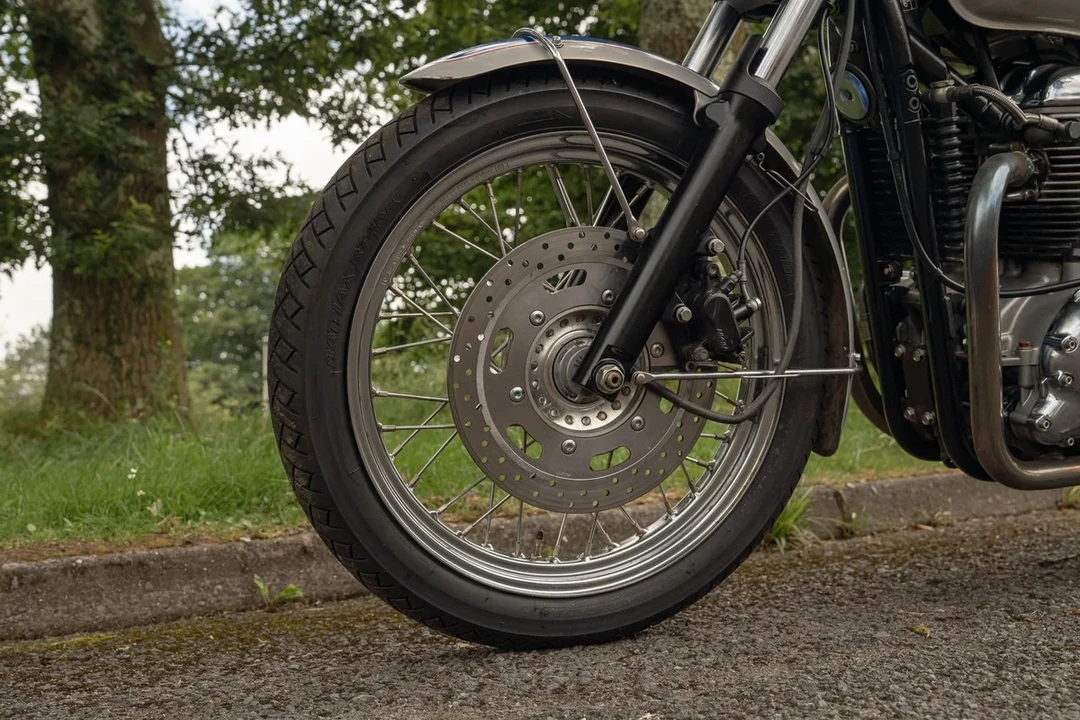 2002 Triumph New Bonneville - Image 28 of 30