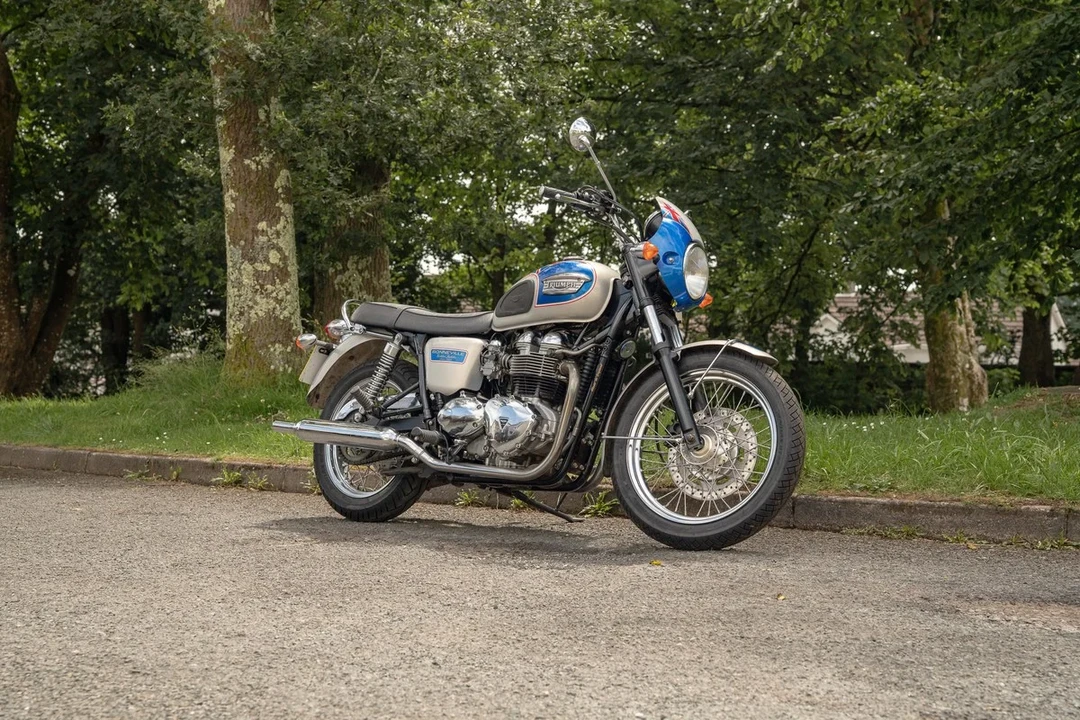 2002 Triumph New Bonneville - Image 5 of 30