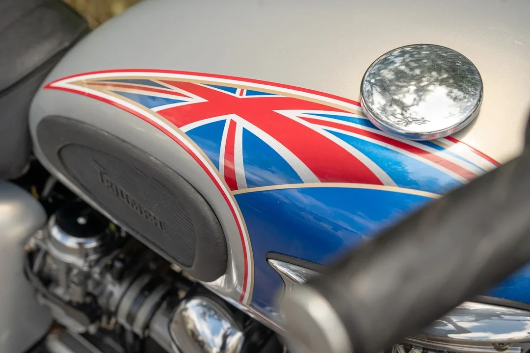 2002 Triumph New Bonneville - Image 9 of 30