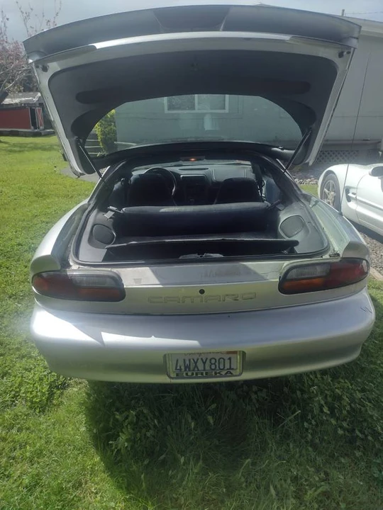 2002 Chevrolet Camaro 4th Gen - Image 9 of 12