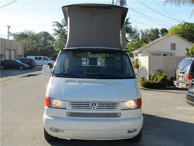 2002 Volkswagen EuroVan - Image 2 of 12